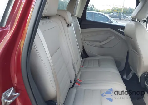 2018 Ford Escape Titanium z USA, uszkodzony, nr VIN 1FMCU9J95JUD16776